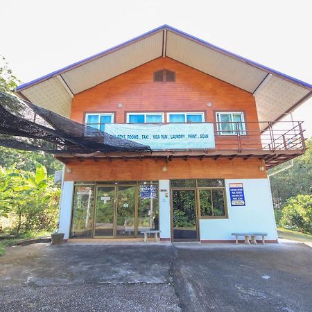 Oyo 75373 Chamil House Hotel Nai Harn Bagian luar foto