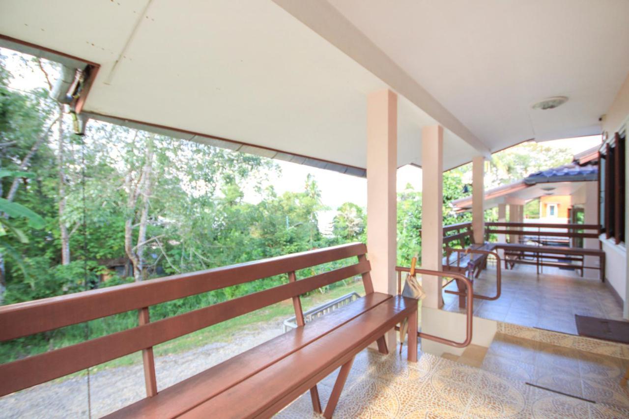Oyo 75373 Chamil House Hotel Nai Harn Bagian luar foto