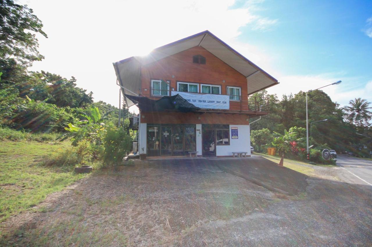 Oyo 75373 Chamil House Hotel Nai Harn Bagian luar foto